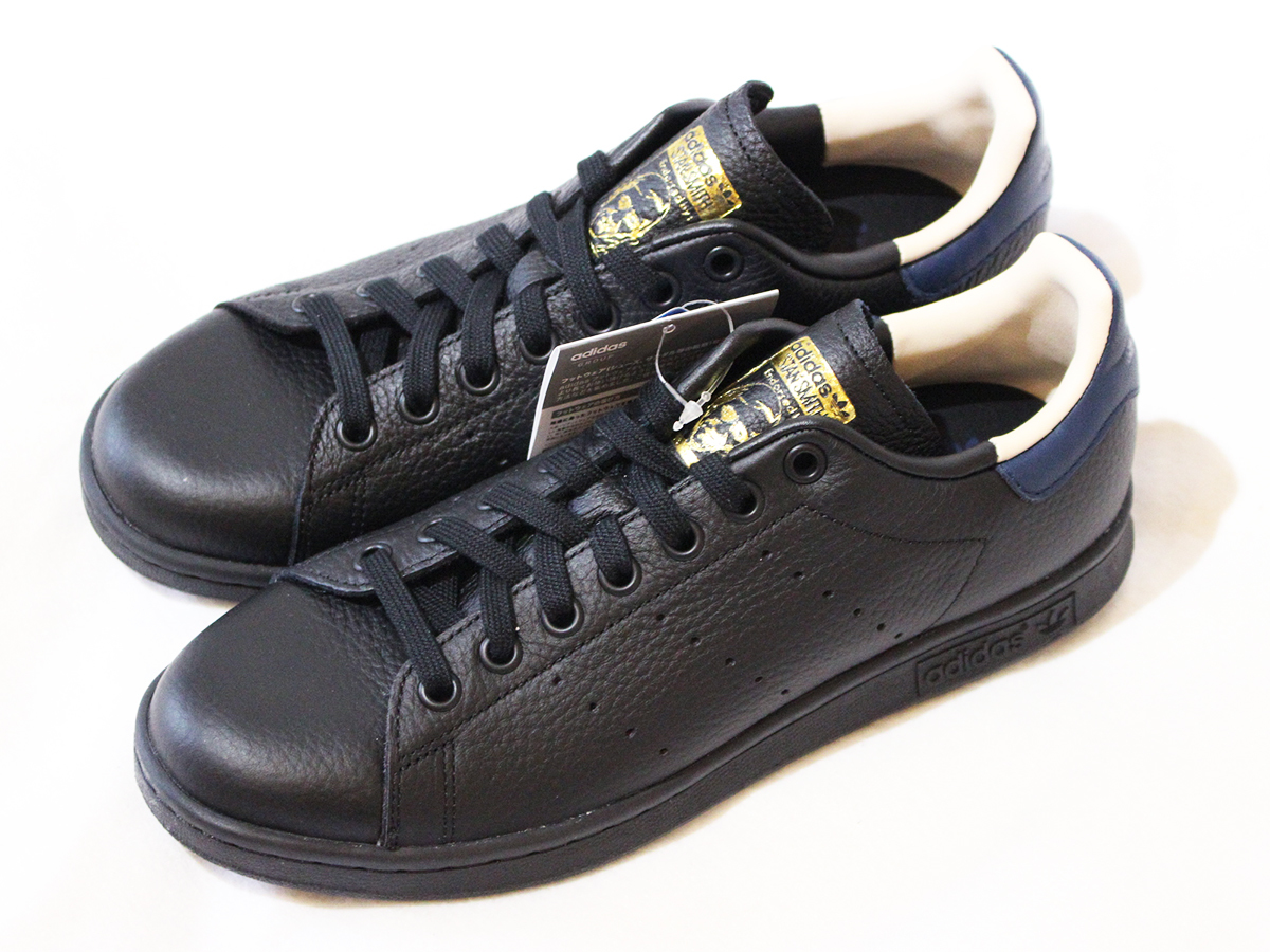 新品 スタンスミス 25 ブラック ネイビー レザー 一部店舗 紺 ネービー STANSMITH CQ2203 adidas navy 白 金 ゴールド 定番大人スニーカー