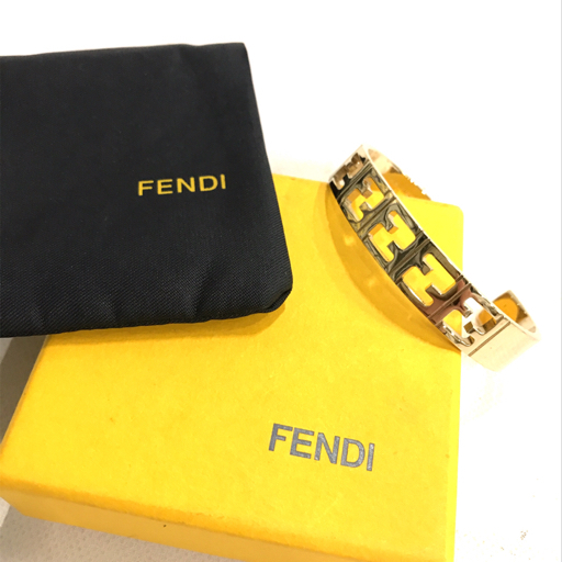 フェンディ バングル 腕周り17.5cm 保存袋付属 保存箱付属 