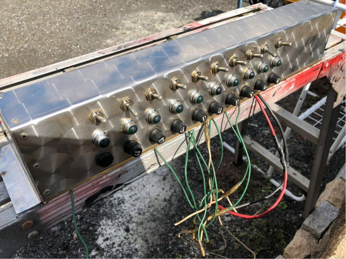 ステンレス製 10連スイッチボックス デコトラ レトロ 売り切り