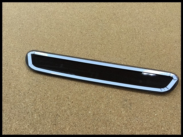 ハイエース　200系　ハイマウント　リア　テール　ストップ　ランプ　1型　2型　3型　4型　５型　新品　スモーク　カバー　送料込み価格！_2