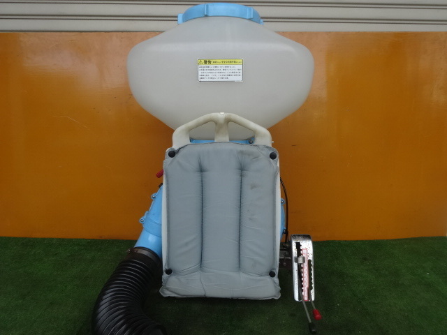 共立 【大決算セール】 新潟 ハツタ 動力散布機 AM759K 背負式 散布 