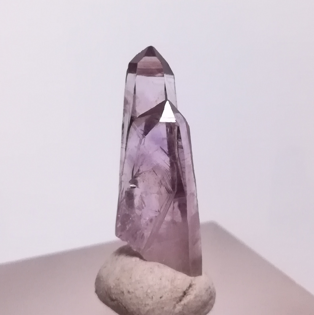 宮城県白石市 小原雨塚山産 紫水晶 超美結晶(平行連晶) 剥離痕有 大き