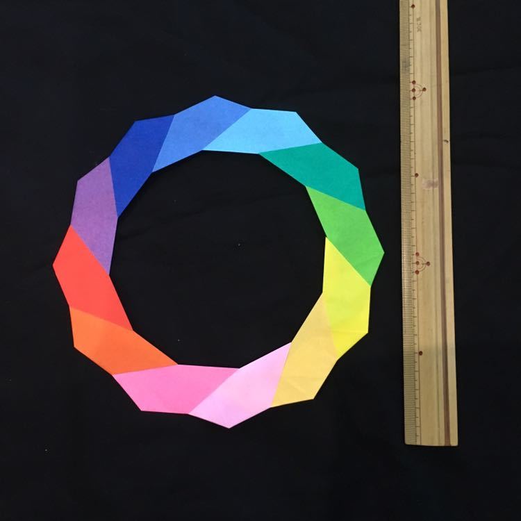 虹色のリース 10個 イベント 壁面飾りなどに 折り紙ハンドメイド 折り紙 千代紙 売買されたオークション情報 Yahooの商品情報をアーカイブ公開 オークファン Aucfan Com