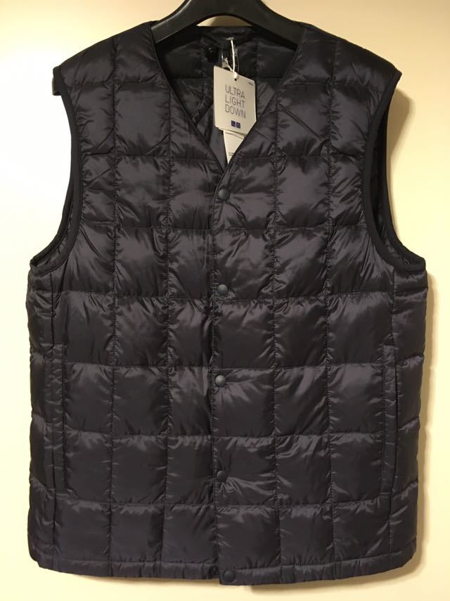 未使用品Mサイズ ユニクロUNIQLOウルトラライトダウンコンパクトVネックベスト ネイビー紺色 ユニクロ UNIQLO 美品 ダウン ウルトラライト UNIQLOレディースMウルトラライトダウンコンパクトジャケット