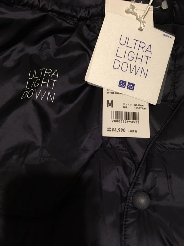 未使用品Mサイズ ユニクロUNIQLOウルトラライトダウンコンパクトVネックベスト ネイビー紺色 ユニクロ UNIQLO 美品 ダウン ウルトラライト UNIQLOレディースMウルトラライトダウンコンパクトジャケット