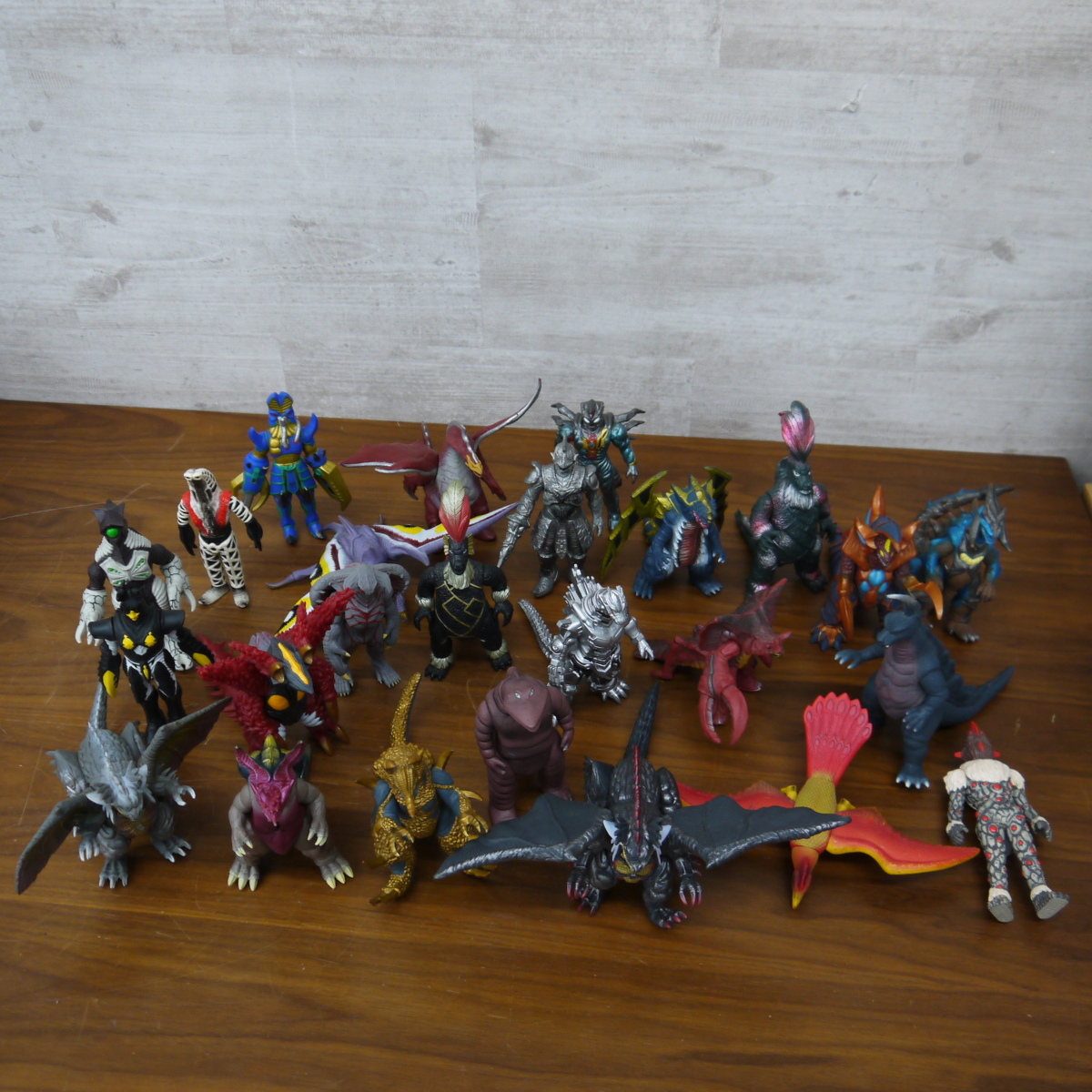 ウルトラマンティガ　ウルトラ怪獣　ソフビ　まとめ売り　19体セット ウルトラマンティガウルトラ怪獣ソフビまとめ売り19体セット | ヤマダ