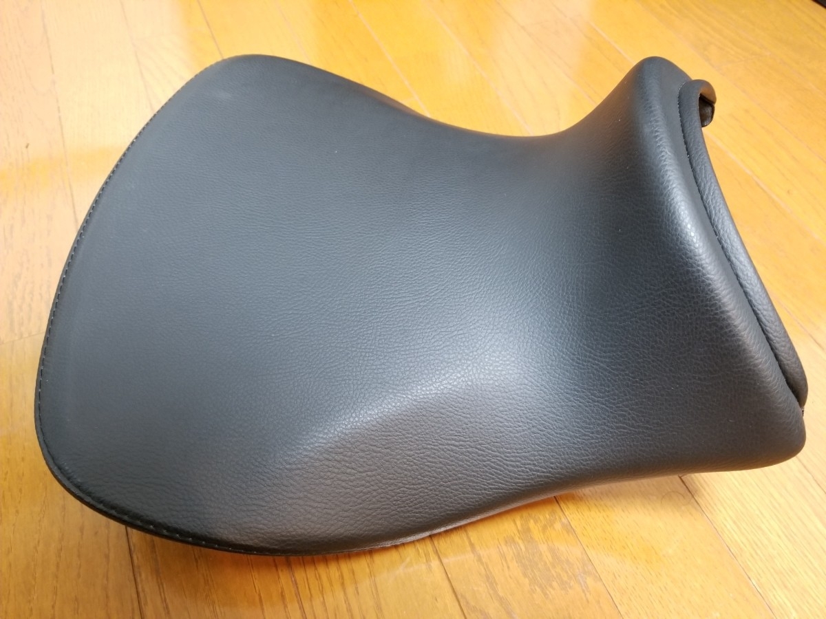 BMW R1200RT (lc 水冷 14-) 日本仕様車標準シート
