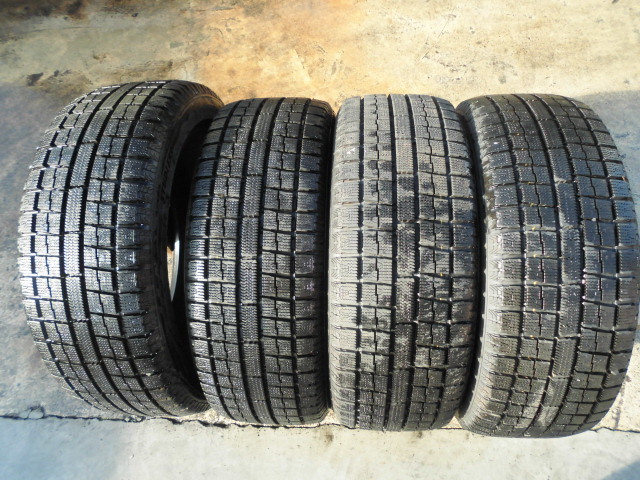 バリ溝 215⁄45R17 TOYO スタッドレスタイヤ 4本セット バリ溝!! 冬タイヤ