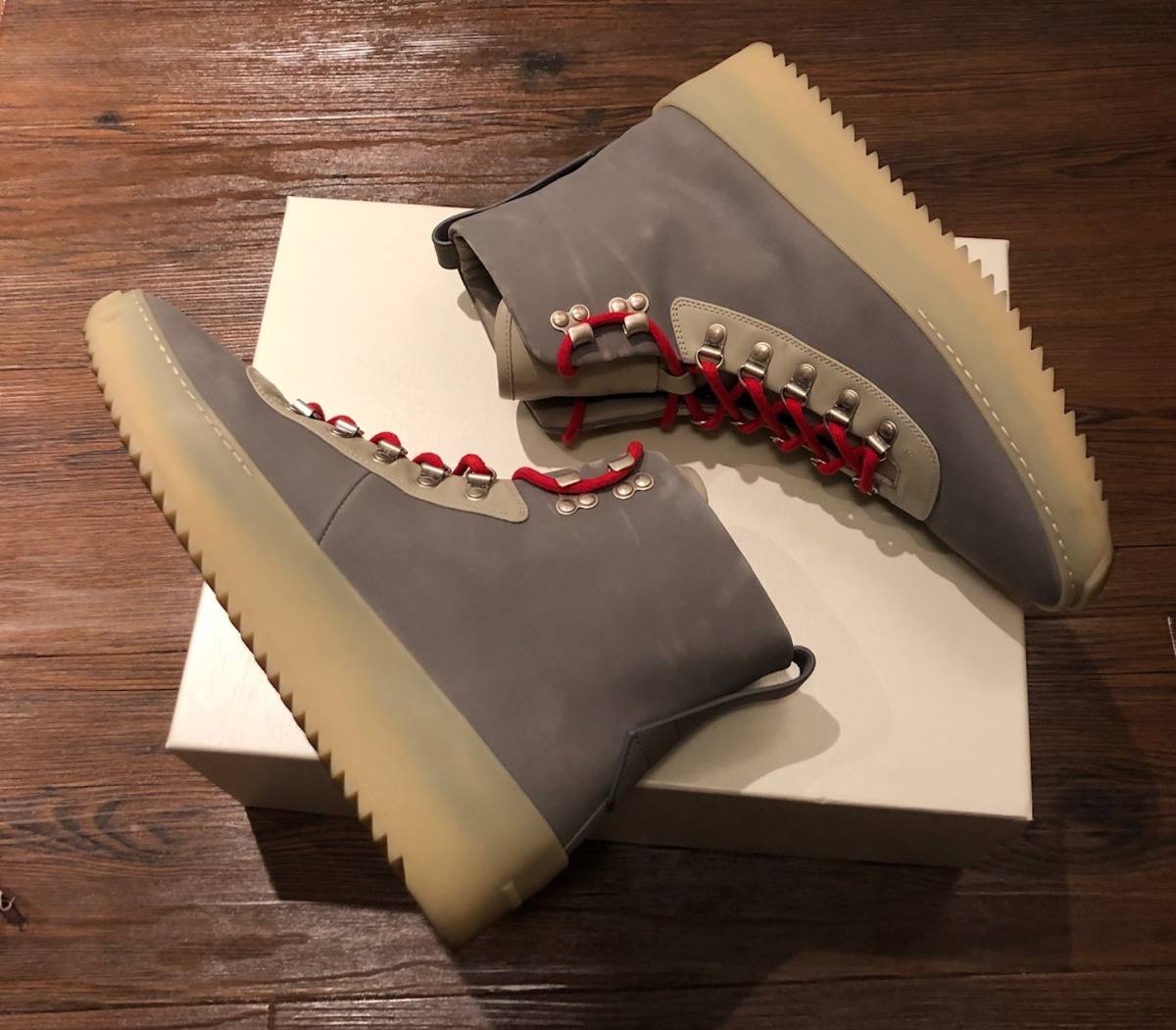 正規 ☆ FEAR OF GOD HIKING SNEAKER ハイキング ハイカット