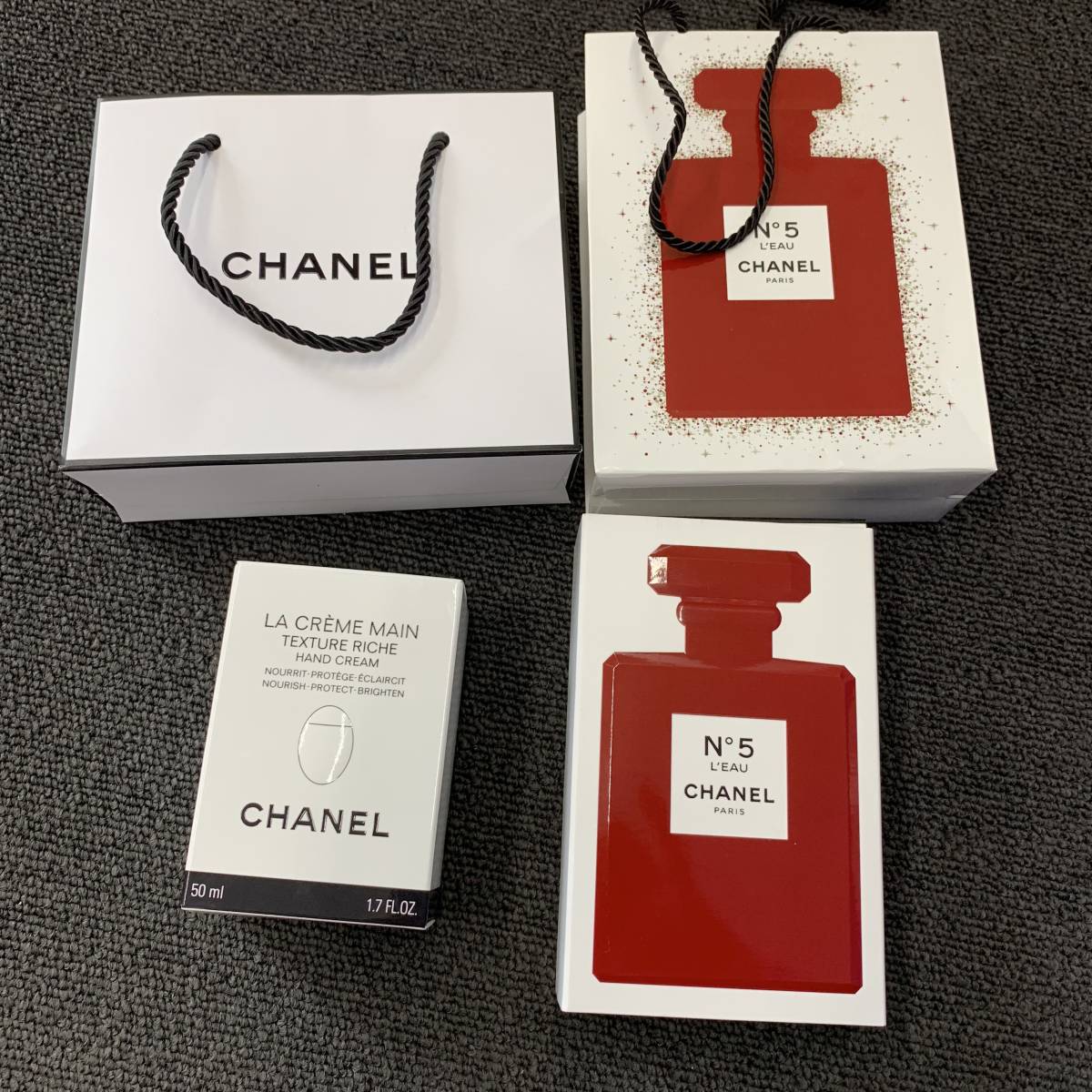 驚きの破格値，定番 品 CHANEL 香水 ハンドクリームセット ラ クレーム マン リッシュ/No5 ロー オードトワレ ヴァポリザター シャネル(その他)｜売買されたオークション情報、yahooの商品情報をアーカイブ公開 - オ その他