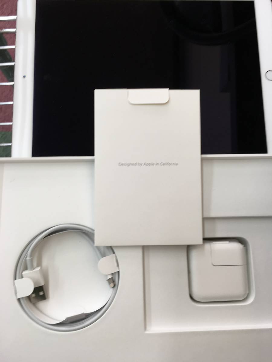 iPad Pro 第1世代 本体 64GB Cellular ドコモ シルバー Apple iPad Pro Wi-Fi+Cellular 128GB docomo [シルバー] 価格比較