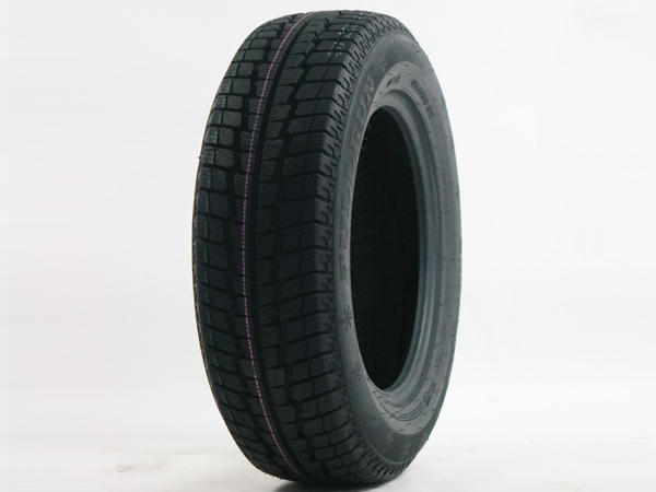 新品 4本セット 215/60R16 4本総額22，360円 フルラン SNOWTRAK スタッドレスタイヤ