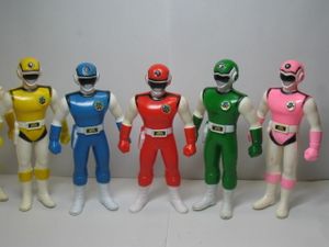 チェンジマンのYahoo!オークション(旧ヤフオク!)の相場・価格を見る