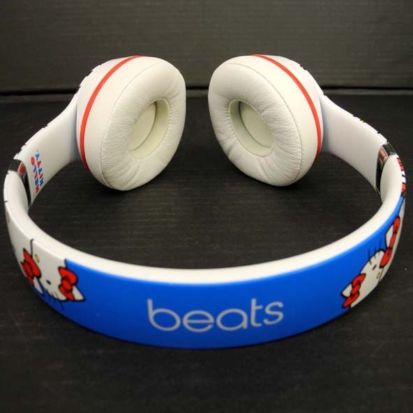 中古/beats solo2 HELLO KITTY SPECIAL EDITION コラボモデル ハロー