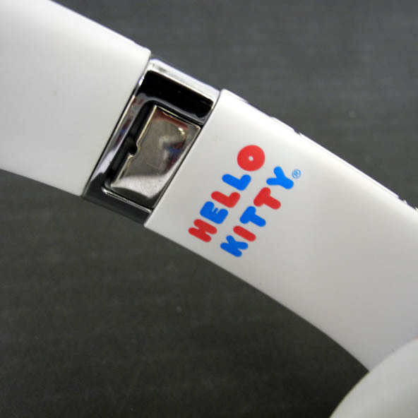 中古/beats solo2 HELLO KITTY SPECIAL EDITION コラボモデル ハロー