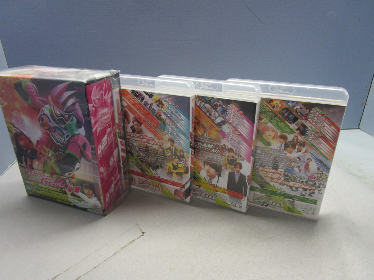 仮面ライダーエグゼイド Blu-ray COLLECTION 全4巻セット □初回 仮面ライダーエグゼイド Blu-ray COLLECTION 全4巻セット □初回