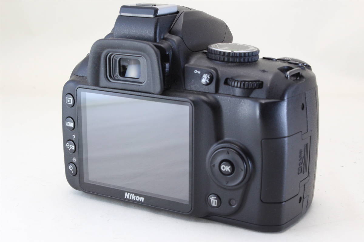 美品☆Nikon ニコン D3000 ボディ 液晶キレイ☆ D3000 ボディ ニコン 1