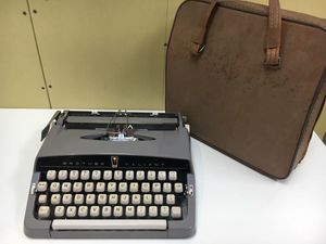 ブラザー タイプライターのYahoo!オークション(旧ヤフオク!)の相場