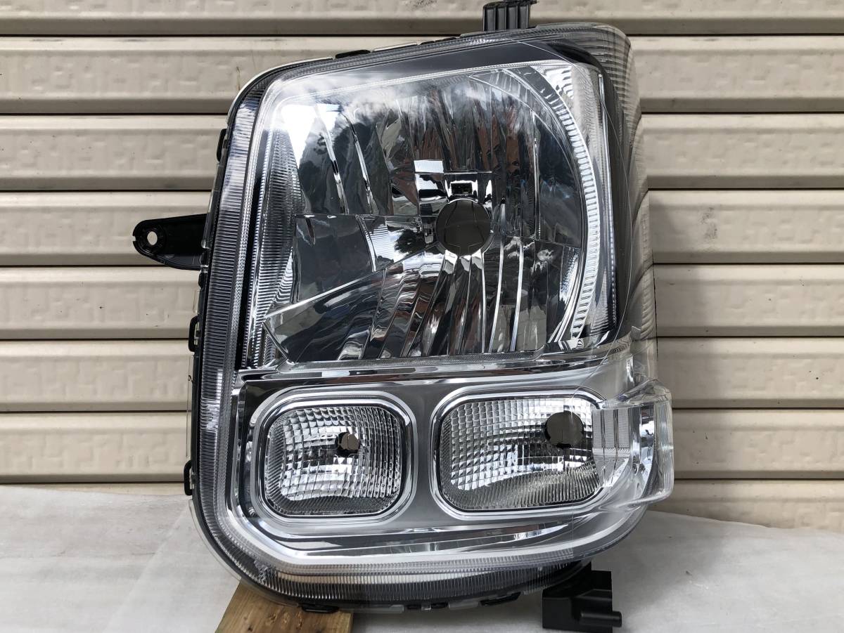 エブリイDA17V ヘッドライト左 DA17V ヘッドライト エブリィ 左ヘッド