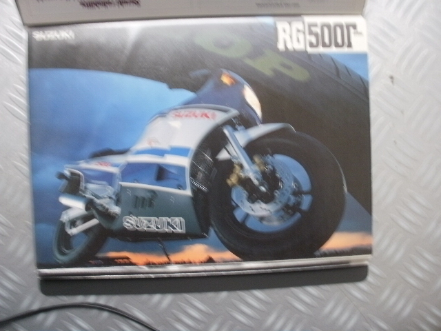 春夏新作バッグ＆財布 ★★　当時物　カタログ　RG500Γ　ガンマ　海外モデル　　95PS　1985