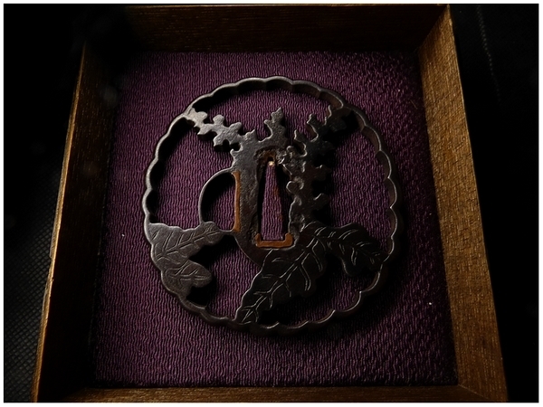 5090 在銘 鉄鍔 正阿弥 ① 鉄鍔 会津住 正阿弥 金象嵌 在銘 武具 刀剣