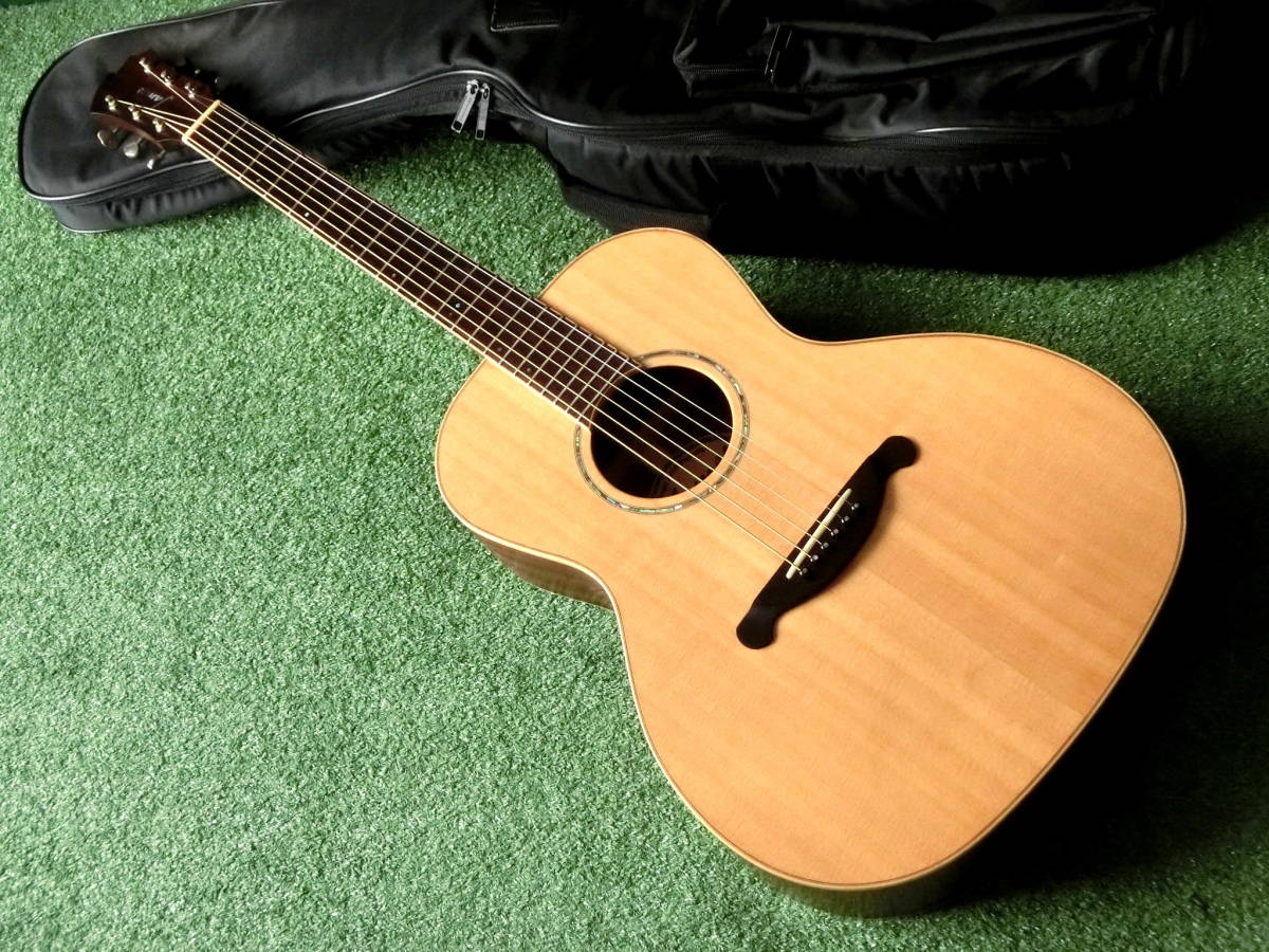 即決 JAMES JP600NS 小型アコースティックギター 美品 トップ単板仕様