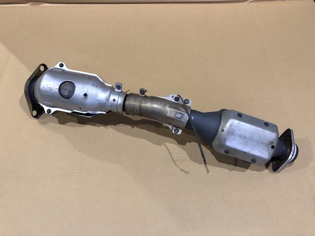 中古の触媒コンバーター 3点セットです。 触媒 コンバーター ティーダ 素材用 3台分set 触スト 331353☆C11