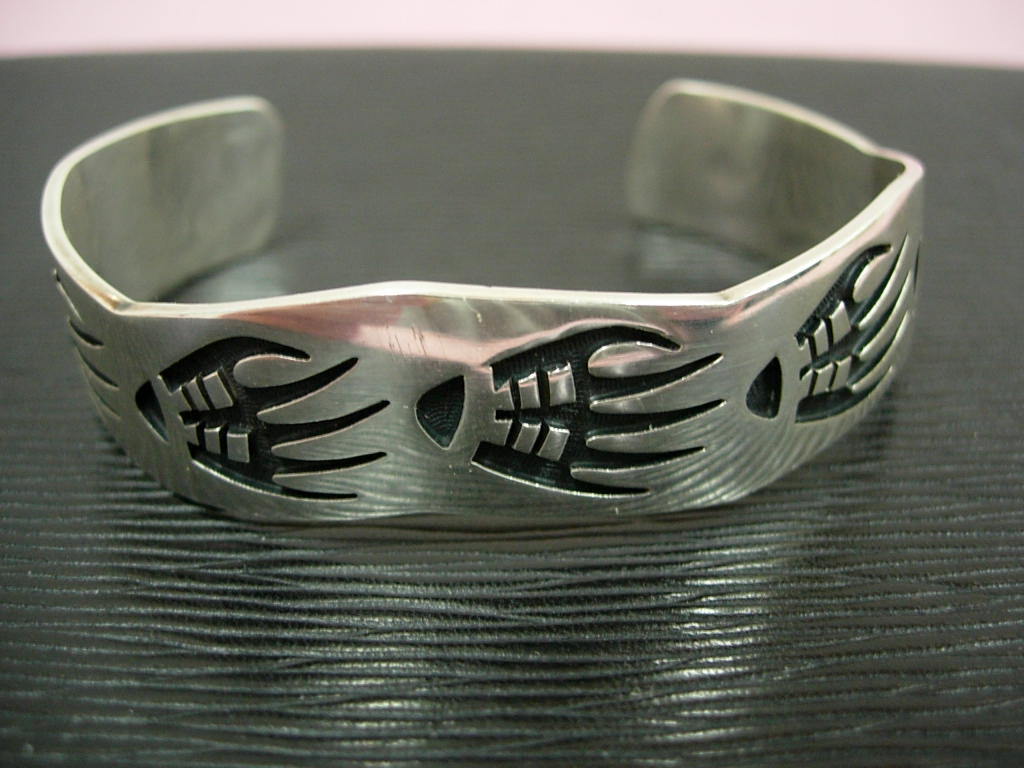 HOPI⁄ホピ族George Phillips作オーバーレイ ベアパウ バングル 楽天