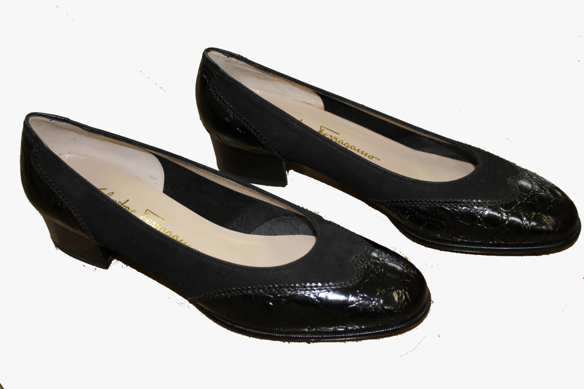 ☆フェラガモ Salvatore Ferragamo パンプス ブラック系約 25.5 cm DL