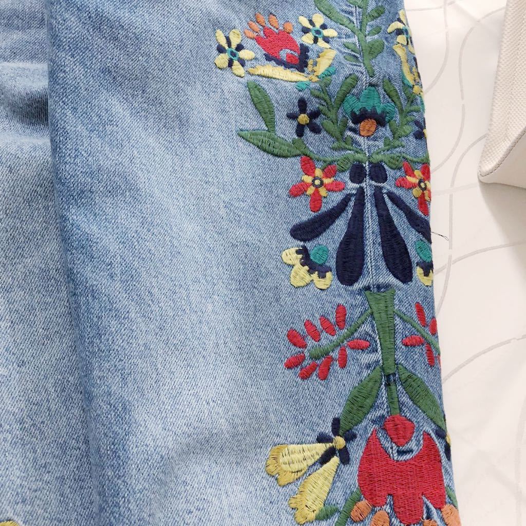 ZARA新品タグ付きサイド刺繍デニム
