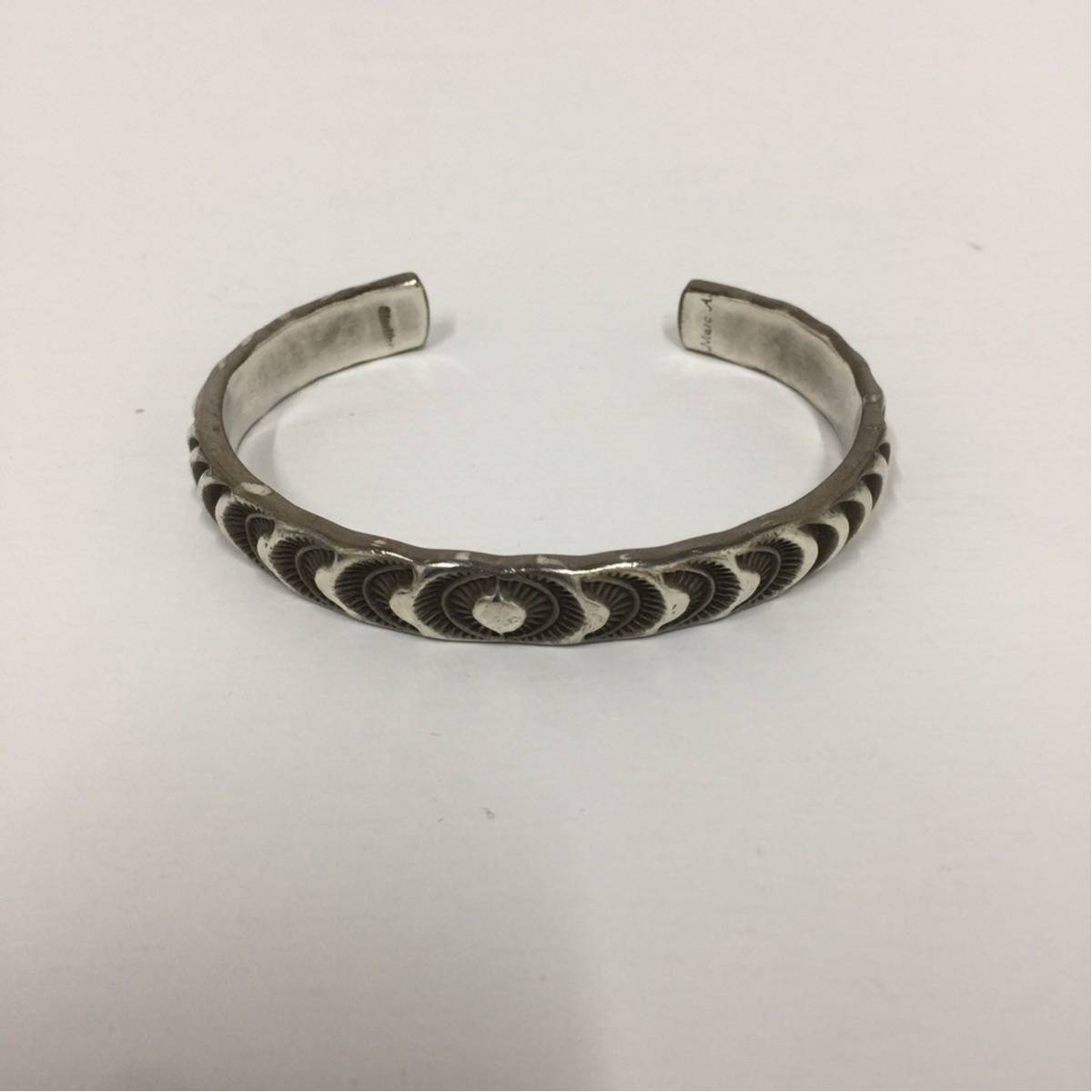 【美品】インディアンジュエリー Marc Antia 12KGF バングル 美品】インディアンジュエリー Marc Antia 12KGF バングル 【公式通販】