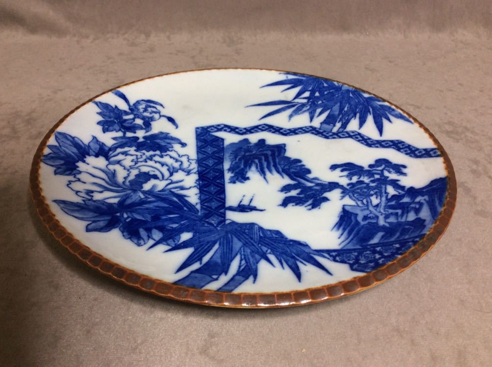 QM1044 伊万里焼 染付 印判手 屏風と牡丹の図 いげ皿