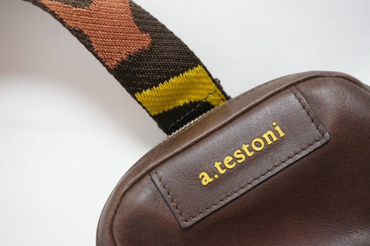 a testoni】イタリア製レザーボディバッグ茶 迷彩ア テストーニ 