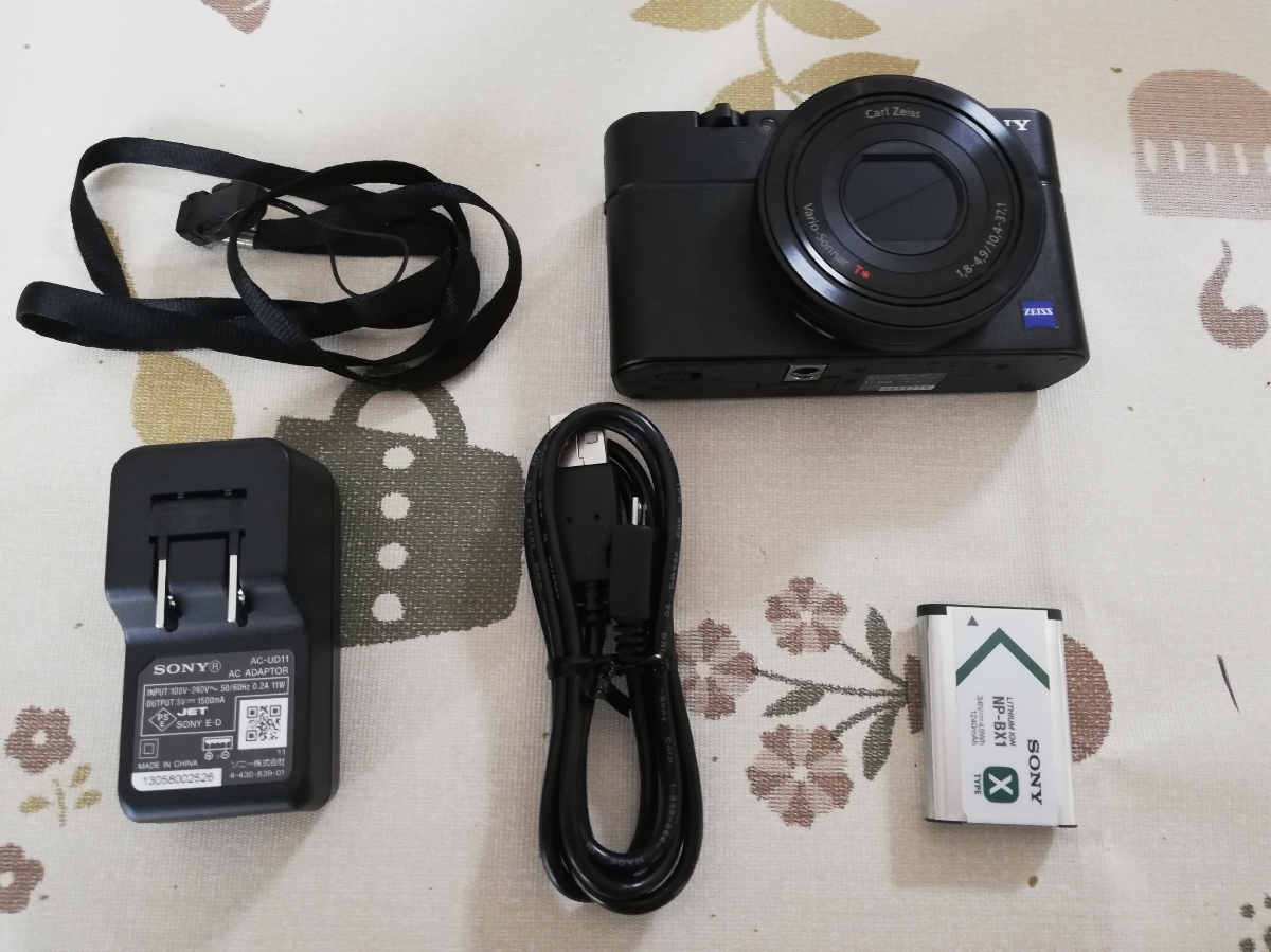 美品　SONY ソニー Cyber-shot サイバーショット DSC-RX100M