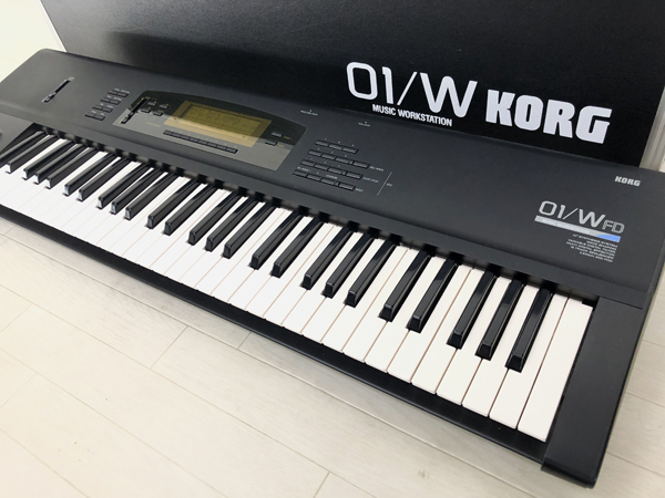 KORG 01/WFD シンセサイザー コルグ ハードケース付 過去に身内が使っ