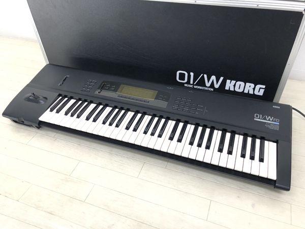 KORG 01/WFD シンセサイザー コルグ ハードケース付 過去に身内が使っ