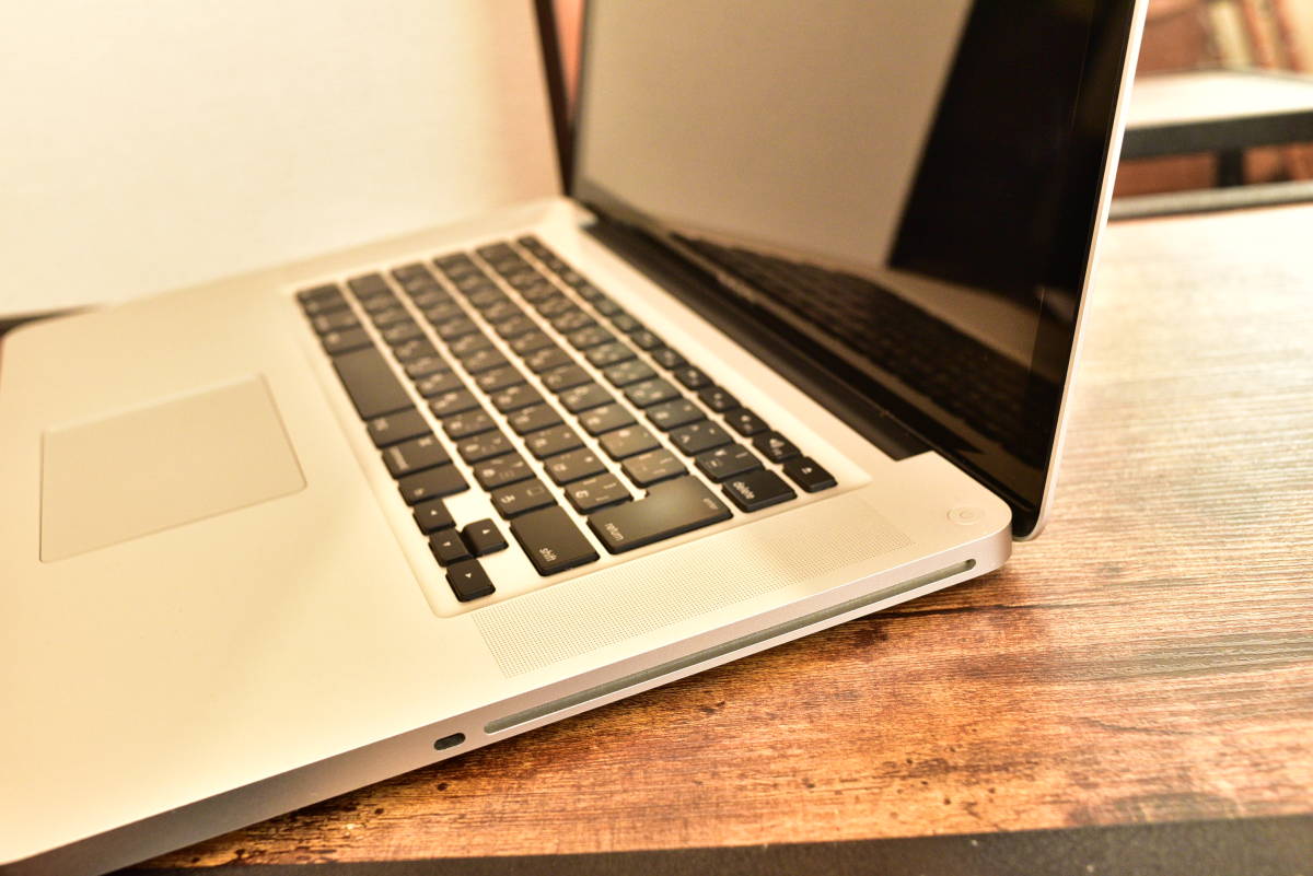 ジャンク】MacBook Pro 15-inch， Early 2011 A1286 HDD， バッテリーなし