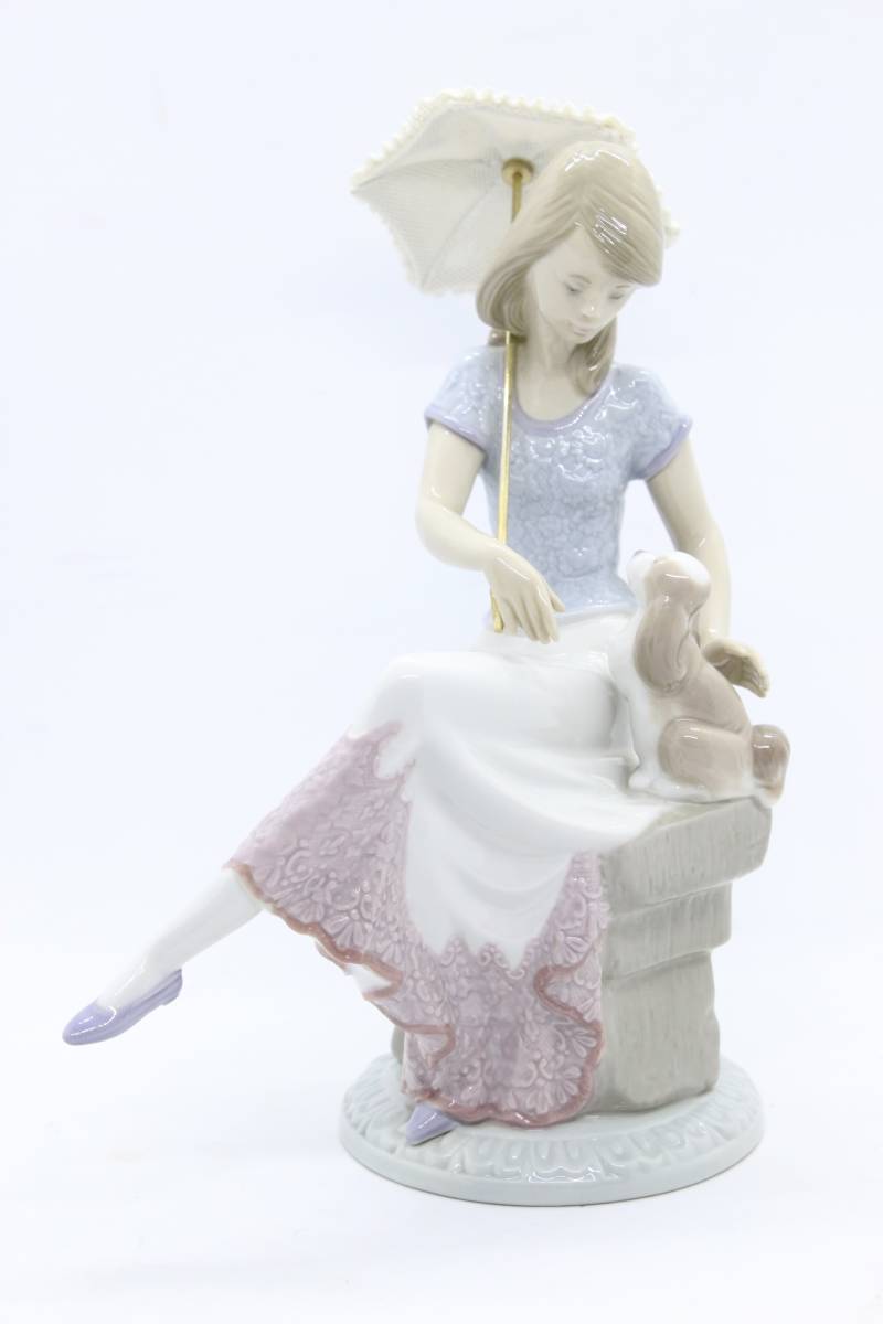 リヤドロ7612 佳人仔犬と語る（箱内の仕切り材なし) リヤドロ LLADRO 仔犬たちの行進 | 公式通販 犬 No.7612 リヤドロ公式