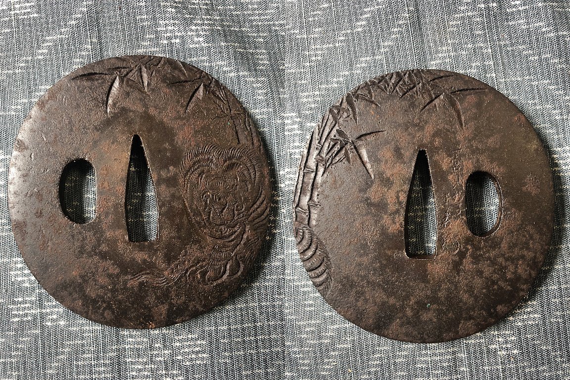 一宮見龍子長義 花押 鍔 鉄地 竹虎図 日本刀装具(鍔、刀装具)|売買されたオークション情報、yahooの商品情報をアーカイブ公開 ...