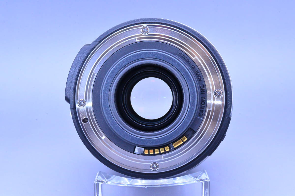 EF-S 18-200mm Canon IS Lens F3.5-5.6 f3.5-5.6 | f⁄