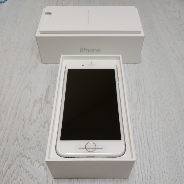 docomo iPhone7 32GB シルバー 未使用・未通電・SIMロック解除済・残債なし・判定〇・送料込み ドコモ_2