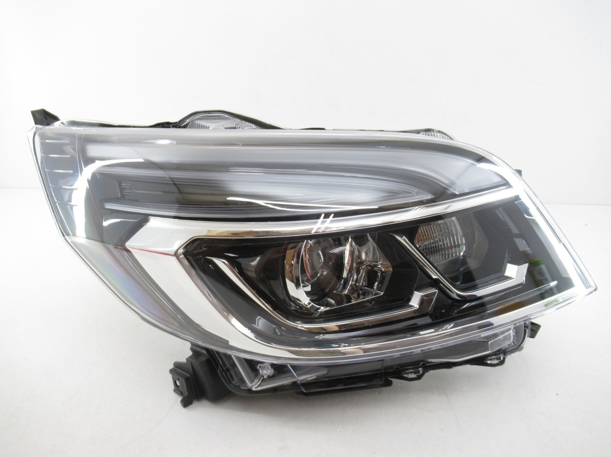 【個人宅発送不可】◇◇日産　デイズルークス　B21A　純正　右ヘッドライト　HID　KOITO　100-67053　バルブ・バルブカバー欠品◇◇ デイズルークス B21A 純正 B48A 100-2377Y ハイウェイ