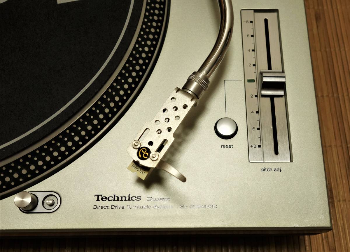 名機・美品Technics SL-1200MK3D カートリッジ＆ダストカバー付