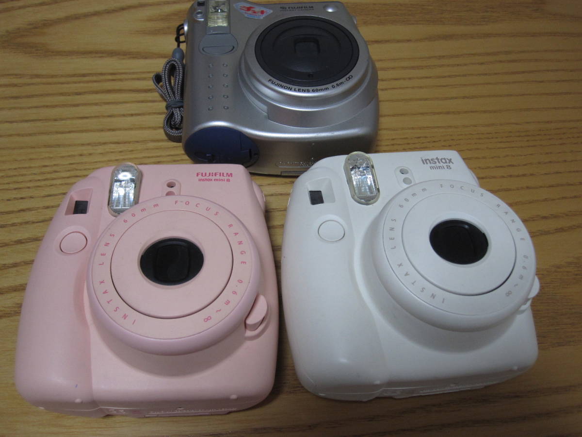 FUJIFILM チェキ instax mini8 2個とmini10 1個 mini8の1個はジャンク