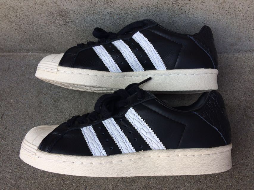 adidas originalsウルトラスター80s復刻22.5ULTRA STAR80s型押しレザー 