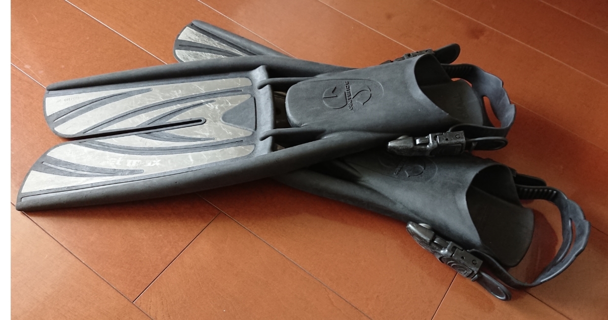 【中古 使用感あり】ダイビング用フィン スキューバプロ TWIN JET MAX 黒 Sサイズ(ブーツのサイズ26cm前後)_1