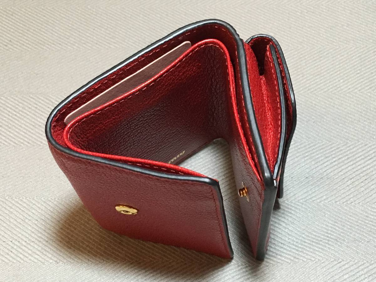 新品 ミュウミュウ レザー 三つ折り ミニ 財布 赤 レッド マドラス  