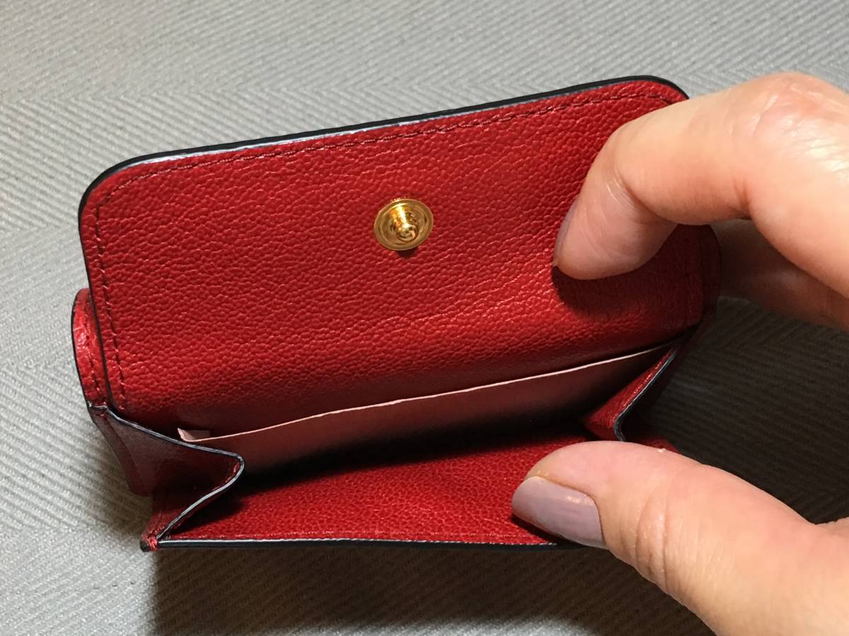 miumiu◇新品未使用 トレンドのミニ財布！マドラスレザー財布 miu miu