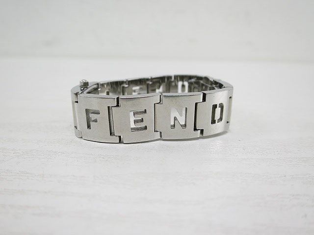 FENDI 3600L ロゴベルト バングルウォッチ 腕時計 [クーポン 【1