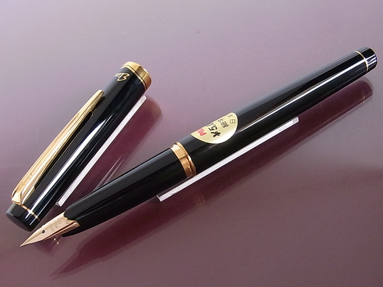 PILOT】 パイロットエリート 万年筆 14K F ニブ PILOT Elite F F細字
